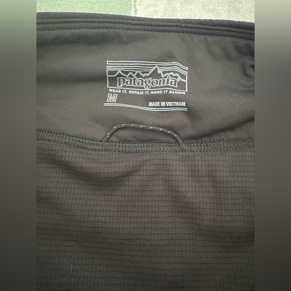 New Patagonia Black Shorts Size M - Picture 4 of 6